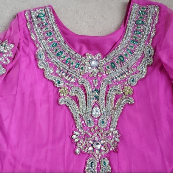 Indian Suit - Picture 4 of 5